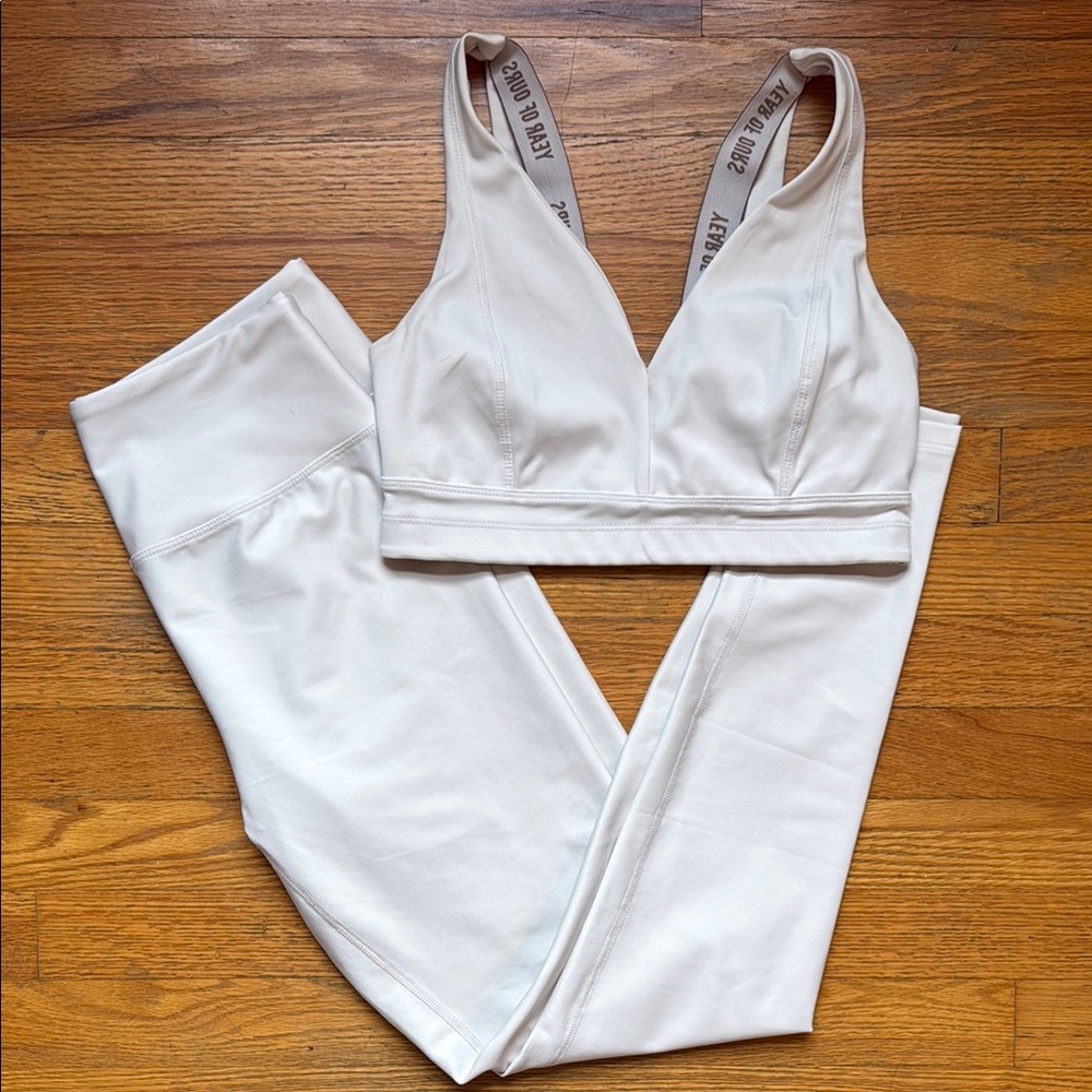 Women's Year of Ours White Cream Off-white bra leggings Set medium